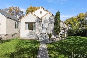 Homes for Sale in St. Boniface, Winnipeg, Manitoba $259,900 Image# 1