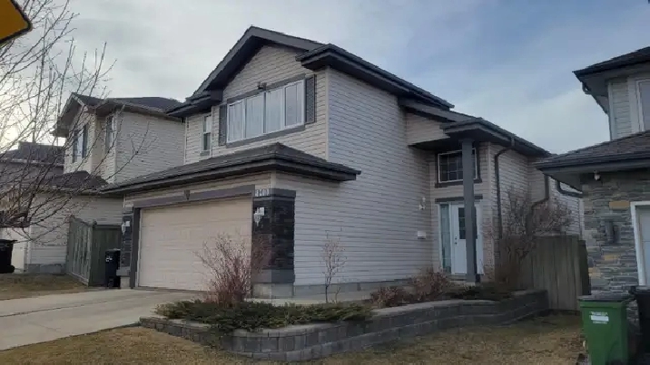 House Southside in Edmonton,AB - Houses for Sale