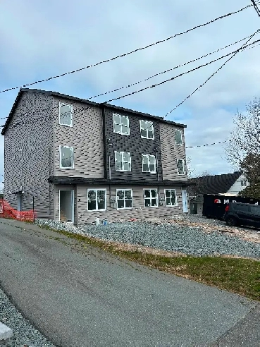 Brand new built 3 bed plus den 2.5 bath in Dartmouth Image# 1