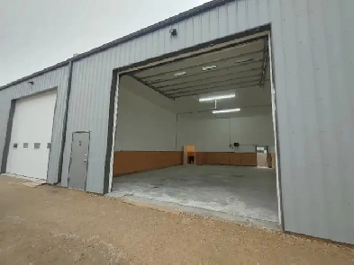 1200 sqft Commercial condo / shop / warehouse / storage Image# 1