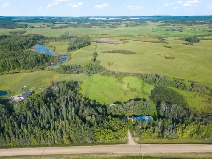 Peaceful 5 Acres Out of Subdivision Parkland County in Edmonton,AB - Houses for Sale