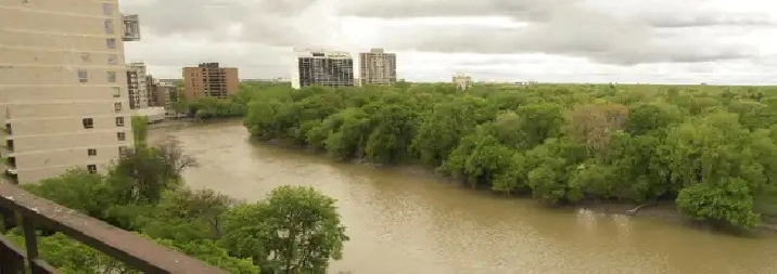 Two bedroom Osborne Village looking West over Assiniboine river in Winnipeg,MB - Apartments & Condos for Rent