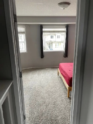Bedroom for rent in Leduc Image# 1