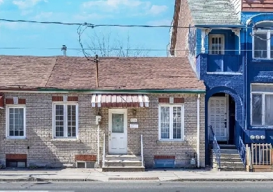 Trinity Bellwoods Gem: Bungalow Townhome with Income Potential! Image# 1