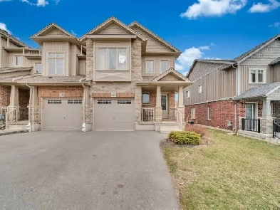 FOR SALE TOWNHOUSE 4 BED 3.5 BATH KITCHENER Image# 1