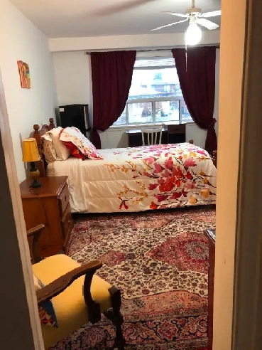 Furnished Master Bedroom Female Only @Dufferin St & Lawrence Ave Image# 4