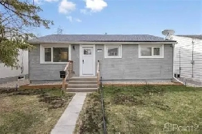 Homes for Sale in Winnipeg, Manitoba $379,000 Image# 1
