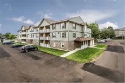 421 McLAUGHLIN - BEAUTIFUL 2 BED - AVAIL NOW! Image# 2