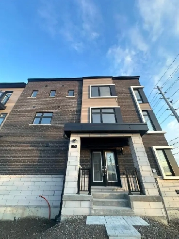 BRAND NEW LUXURY 4 BEDROOM 4 BATH TOWNHOUSE HEART OF SCARBOROGH Image# 1