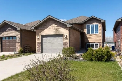 3 Bedroom House in Steinbach Image# 2