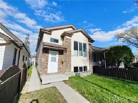 Homes for Sale in St. James, Winnipeg, Manitoba $359,900 in Winnipeg,MB - Houses for Sale
