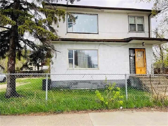 Two-Storey Duplex Investment Home for Sale - 130 Aikins Street in Winnipeg,MB - Houses for Sale