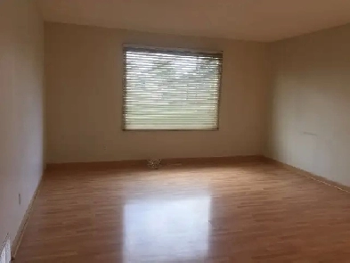 Like new  3 BR main level, Near  C- train, upscale, very quiet Image# 1