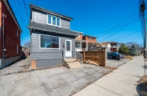 Detached Home W/ Affordable Price | Call 416-419-8716 in City of Toronto,ON - Houses for Sale