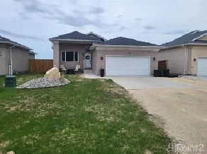 Homes for Sale in Stonewall, Manitoba $399,900 Image# 9
