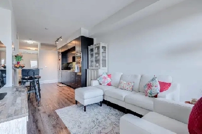 2 Bedroom / 2 Washroom Luxurious Condo for rent in North York Image# 1