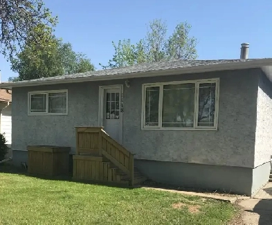 House for sale, 1118 Park Avenue Weyburn, Saskatchewan Image# 1