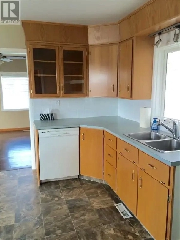 2 Bed 2 Bath House for Rent - Claresholm Image# 3