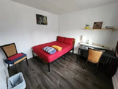 Room for Rent Available Now - Toronto West - Clean, Safe Image# 1
