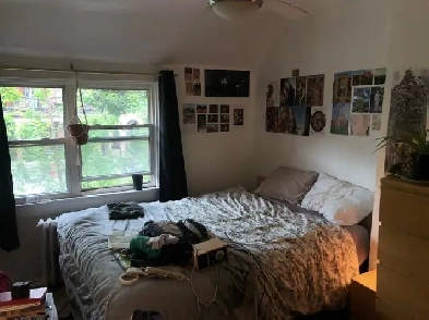 Furnished summer sublet in Koreatown! June-August Image# 1