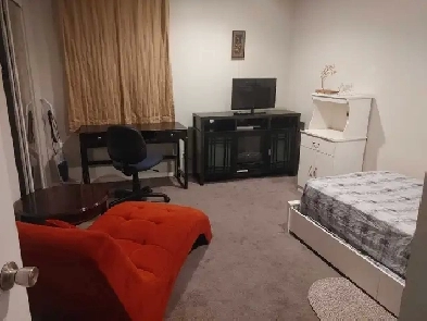Fully furnished room in Northside, all included. Male only Image# 2
