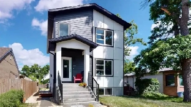 5 Bedroom Single Family Home in West Fort Garry Image# 2