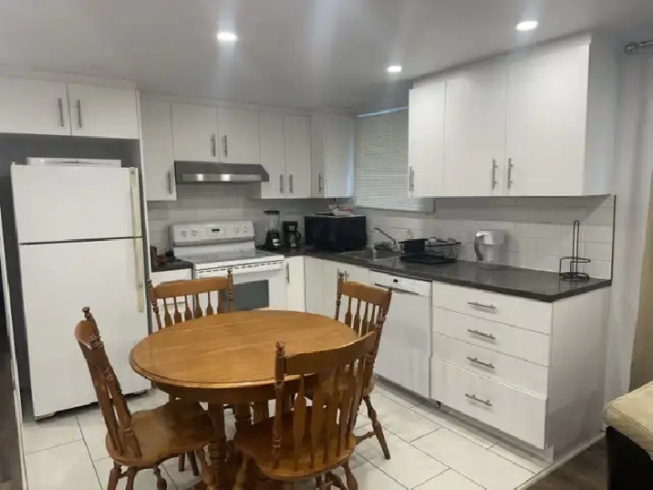 3 1/2 ligne vert Cadillac/Langelier très moderne DISPINOBLE NOW in City