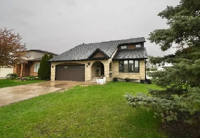 Two Storey in the Maples for Sale Image# 1