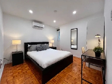 Room for rent in newly renovated house. All inclusive! Downtown! Image# 6