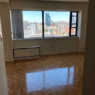 Studio apartment in the heart of downtown Image# 2