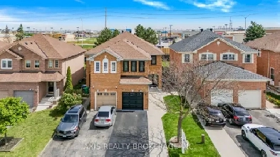 Stunning 1700  sqft semi-detached home for sale in Brampton! Image# 1