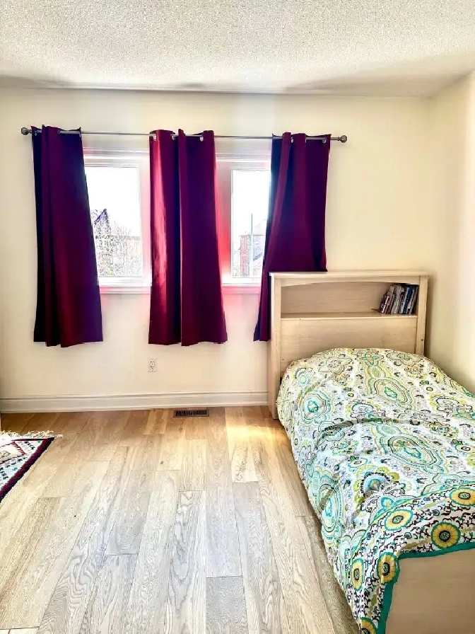 Furnished 3bedroom House Richmond Hill in Markham / York Region,ON Short Term Rentals