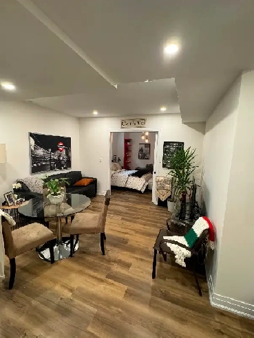Gorgeous 2 BR Bsmnt apartment for rent with furniture! Yorkdale Image# 1