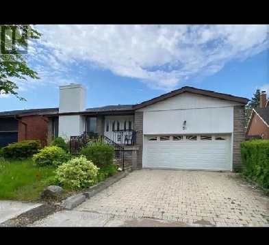 Detached 5 Level Split House to lease. . Image# 1