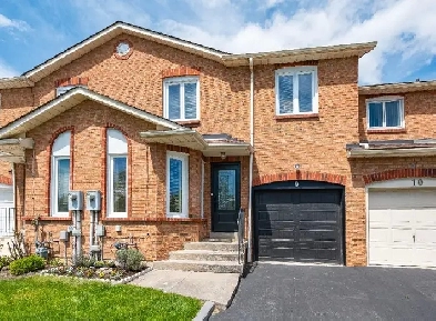 Renovated Mississauga Townhome! Image# 1