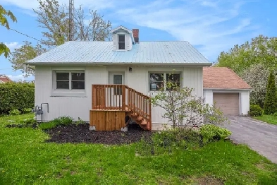 RENOVATED 3 Bed, 1.5 Bath with oversized garage in Morewood Image# 2