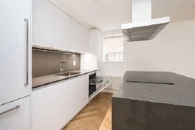 renovated two bedroom, queen and victoria park - ID 1842 Image# 1