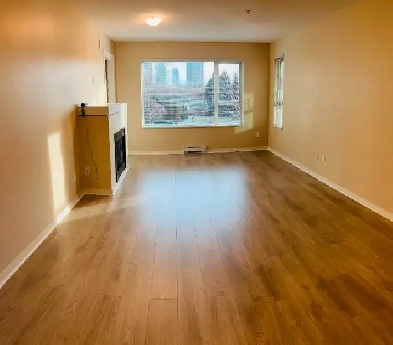 Polygon building 2Bedrooms,2Bath by Skytrain and Brentwood Mall Image# 2