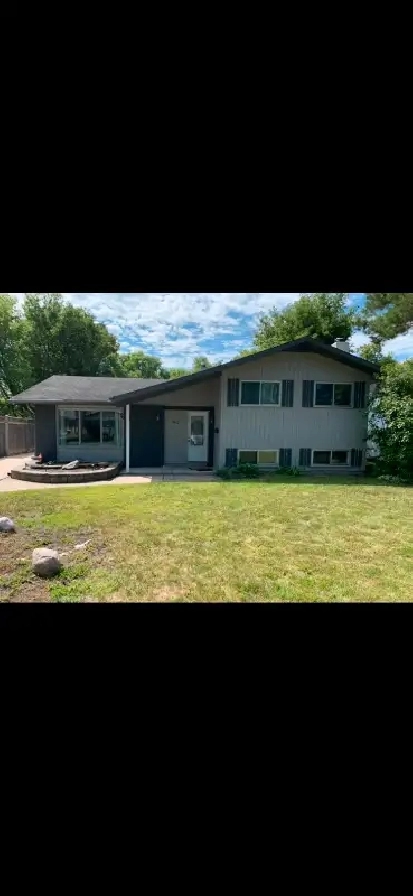 House for Rent Heritage Park St James Valley View Dr in Winnipeg,MB - Apartments & Condos for Rent