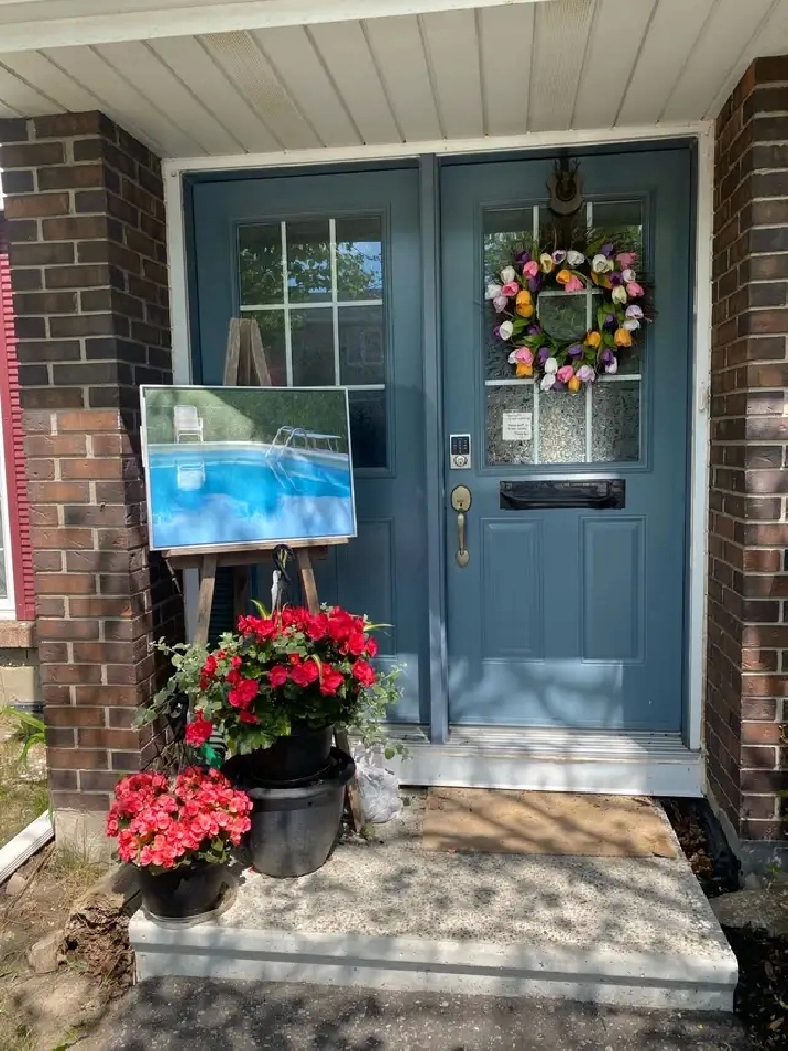 STUDENTS: 2 rooms available June 1st in Ottawa,ON - Room Rentals & Roommates