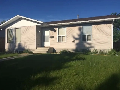 COZY 3 BEDROOM HOUSE FOR RENT IN THE COMMUNITY OF RUNDLE Image# 1
