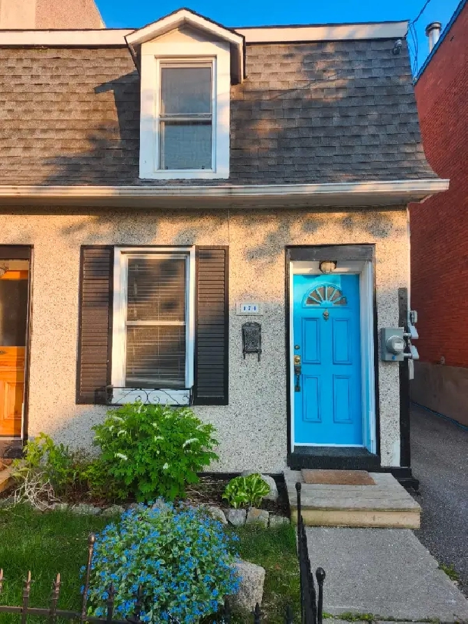Heritage home for rent north of the Byward Market in Ottawa,ON Apartments & Condos for Rent