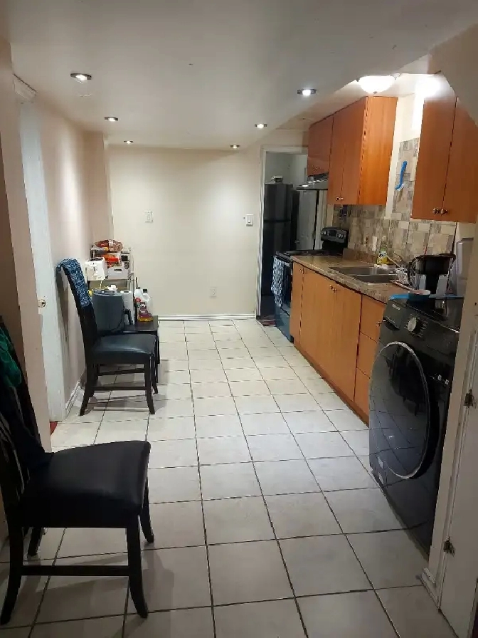 2 bedroom furnished basement next to SheridanJune 1st in Mississauga