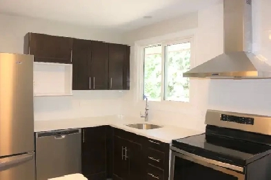 $2,700, Baseline Upper Unit New Reno, Students Welcome, June 1 Image# 3