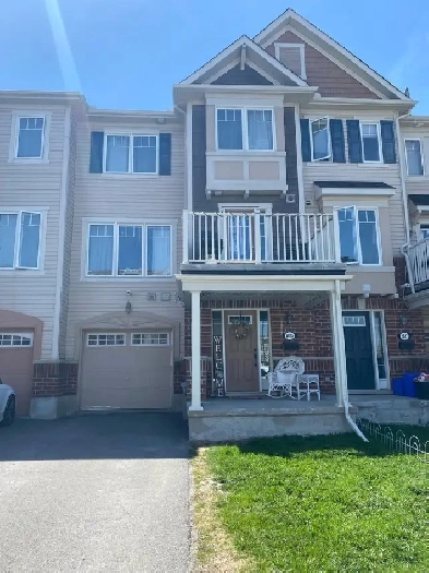Barrhaven Two Bedroom Townhouse 1.5Bath for Rent half moon bay Image# 1