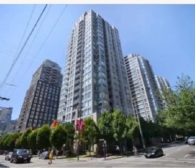 Fully furnished 1-bedroom and den condo to rent in Yaletown Image# 1