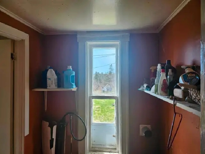 Fixer upper 5 bedroom house on BellIsland Newfoundland in St. John's,NL Houses for Sale