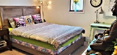 Large Bedroom FOR FEMALE ONLY Image# 7