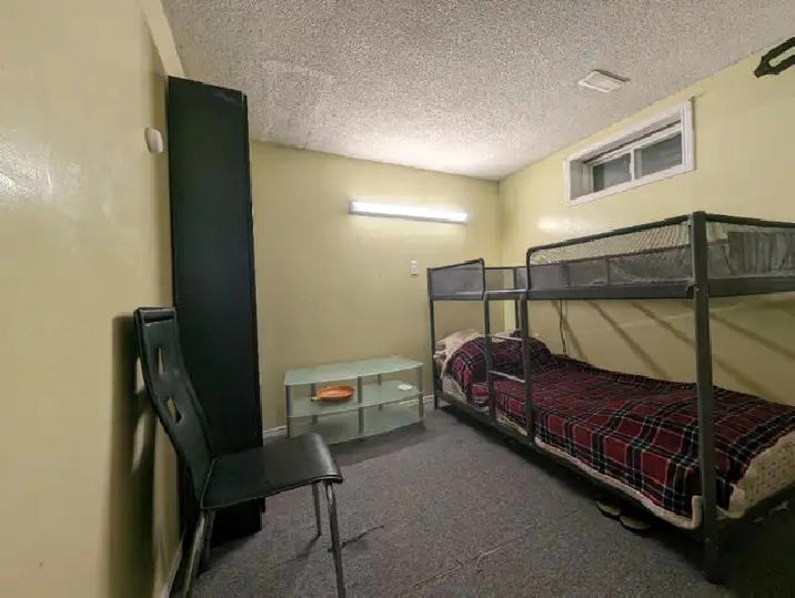 Basement Room for Rent near Humber College (Males/Shared Avail.) in City of Toronto,ON - Apartments & Condos for Rent
