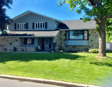 Stunning 4 level home for sale in Hawkesbury, Ontario Image# 8
